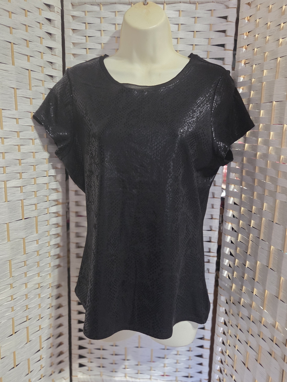 White House Black Market Black Short-Sleeve Shimmer Top